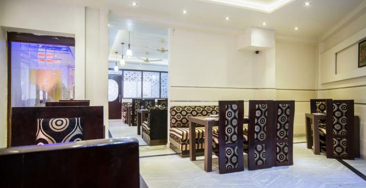Fabexpress Alpine Hotell Agra  Exteriör bild