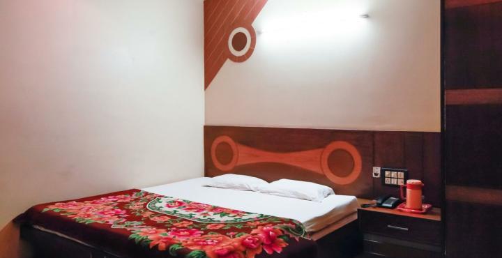 Fabexpress Alpine Hotell Agra  Exteriör bild