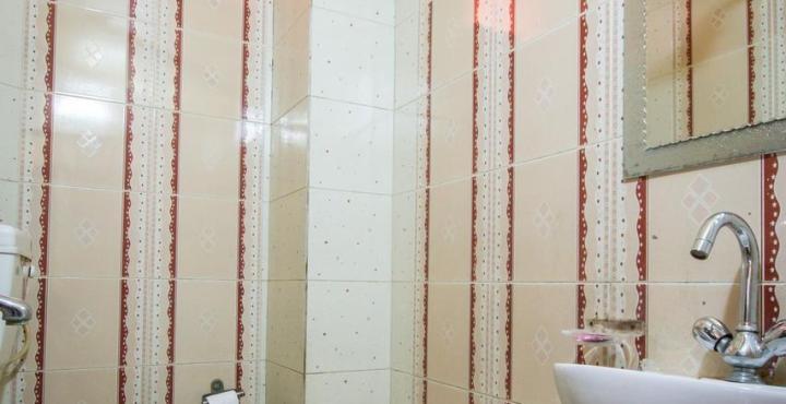 Fabexpress Alpine Hotell Agra  Exteriör bild